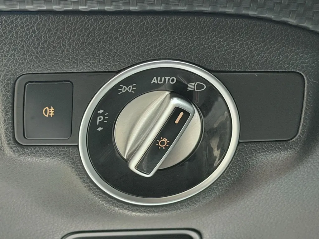 Mercedes-Benz A 220 CDI – Bild 28 von 36