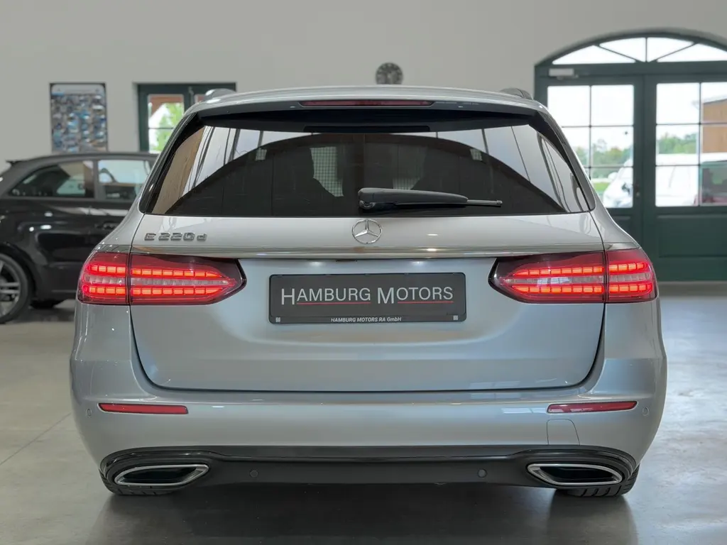 Mercedes-Benz E 220 d T – Bild 28 von 36