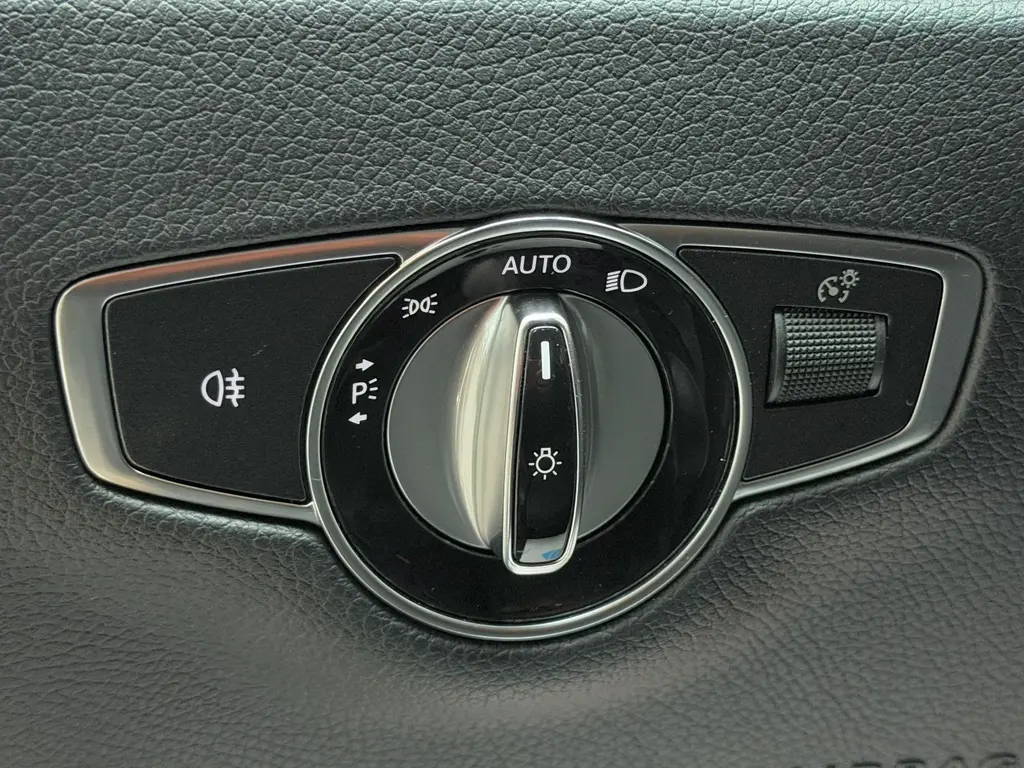 Mercedes-Benz E 220 d 4Matic – Bild 30 von 39