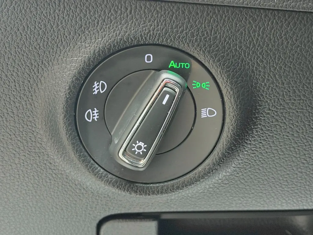 Skoda Superb Combi 2.0 TDI 4x4 – Bild 31 von 40