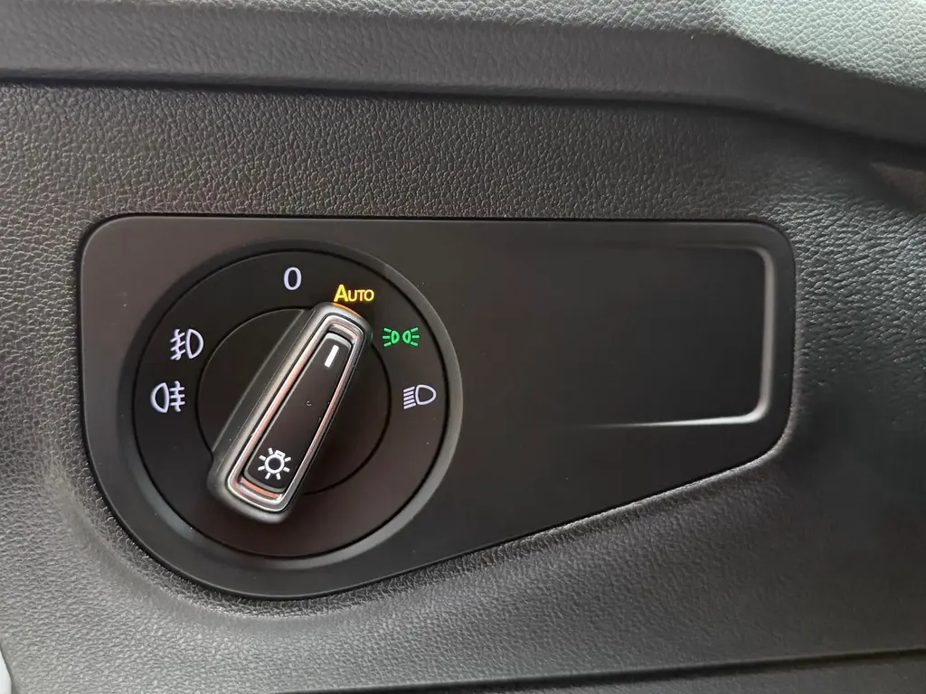 Volkswagen Tiguan 2.0 TDI BMT 4MOTION – Bild 31 von 40