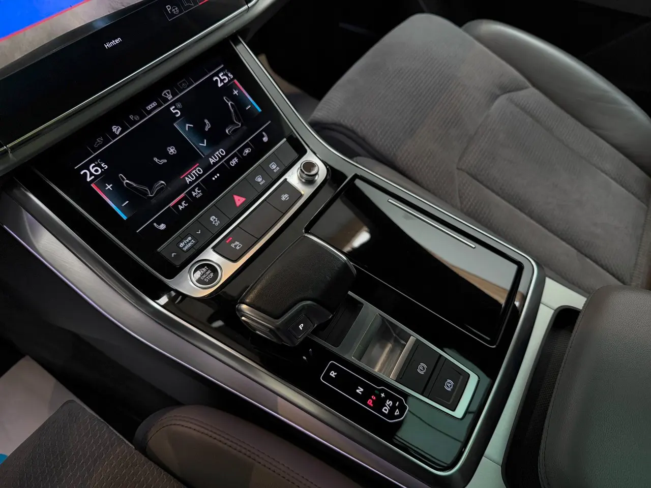 Audi Q8 55 TFSIe quattro, Bild 31 von 40