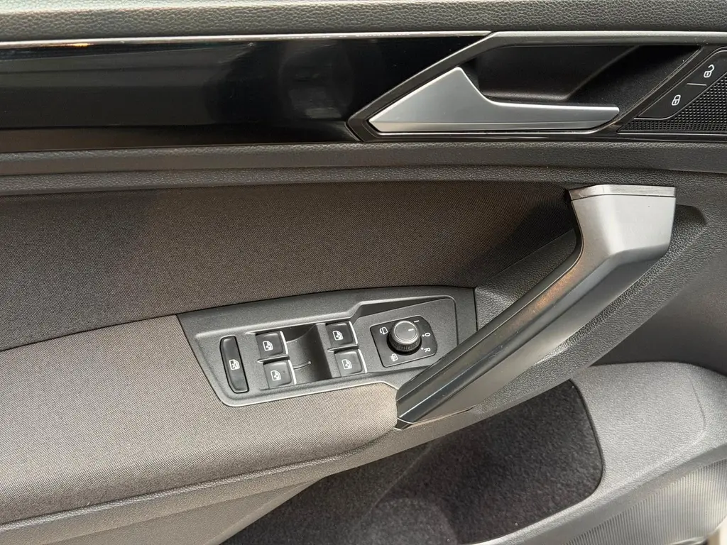 Volkswagen Tiguan 2.0 TDI BMT 4MOTION – Bild 32 von 40