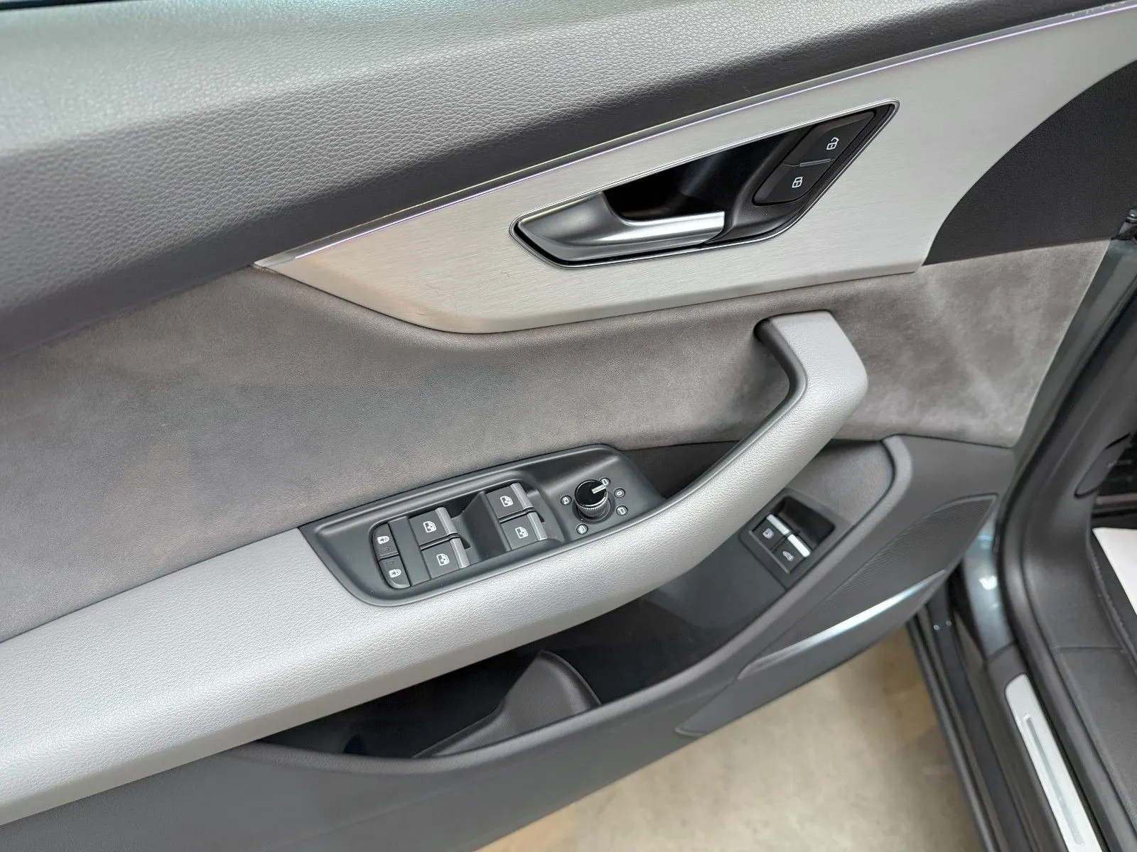 Audi Q8 55 TFSIe quattro, Bild 33 von 40