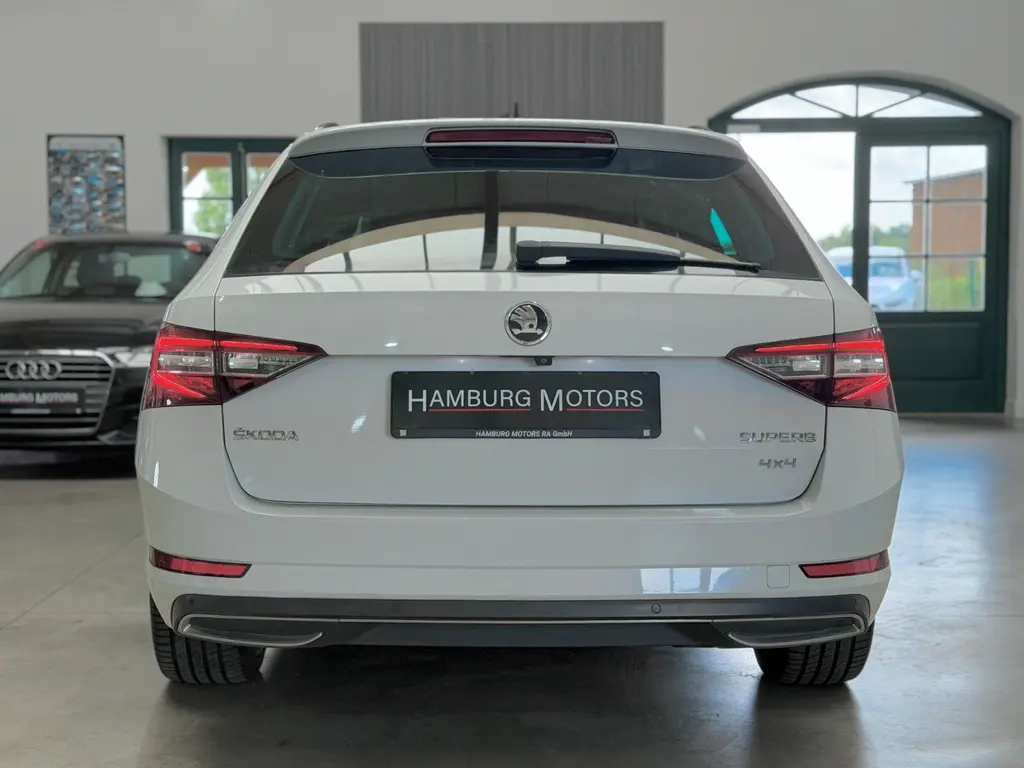 Skoda Superb Combi 2.0 TDI 4x4 – Bild 33 von 40