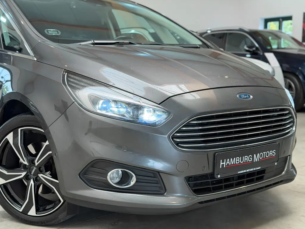 Ford S-Max 2.0 BiTurbo – Bild 35 von 39