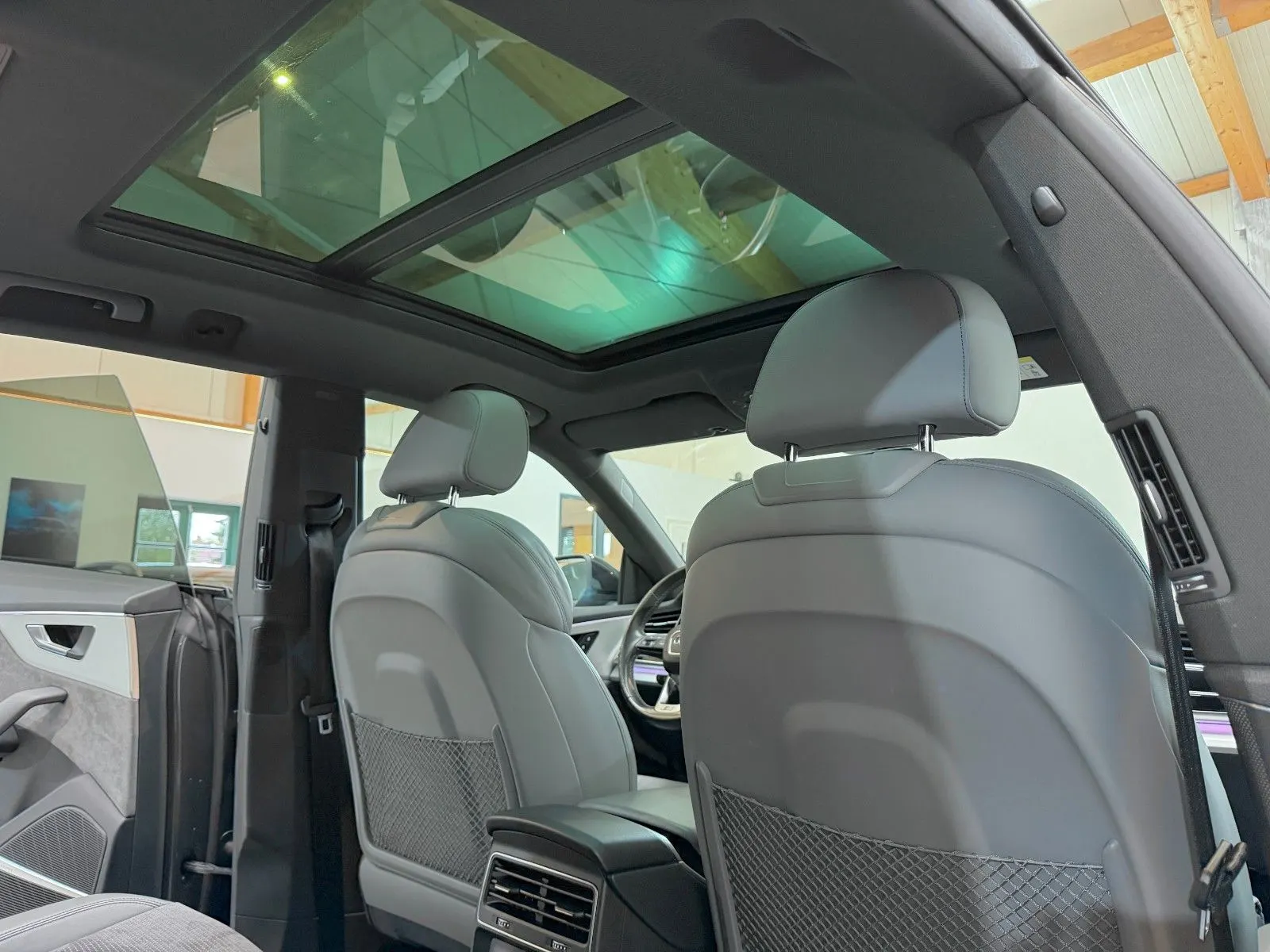 Audi Q8 55 TFSIe quattro, Bild 35 von 40